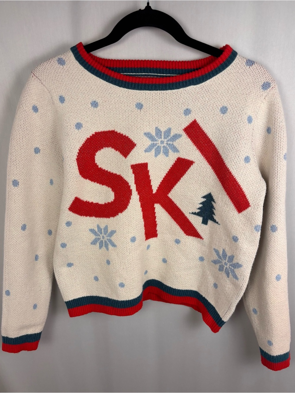 Cupcakes and Cashmere Ski Snowflake Feative Sweater Size Small